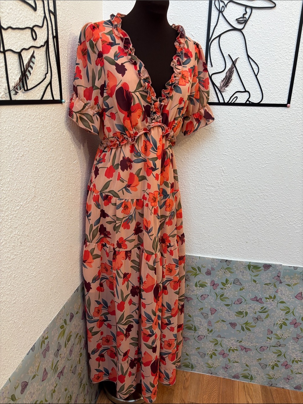 Elegant peach and coral pink burgundy floral ruffle maxi dress. Size M. - Picture 7 of 17